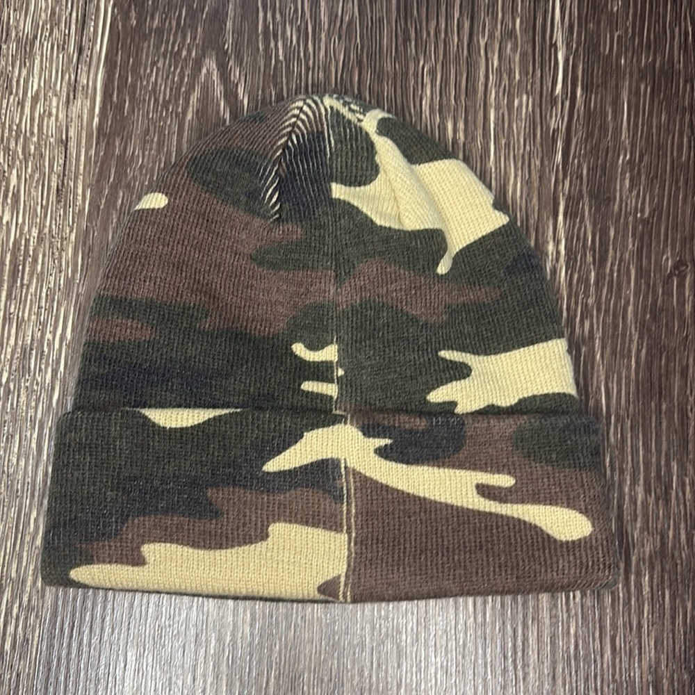 CC camo beanie stocking hat - Picture 3 of 3